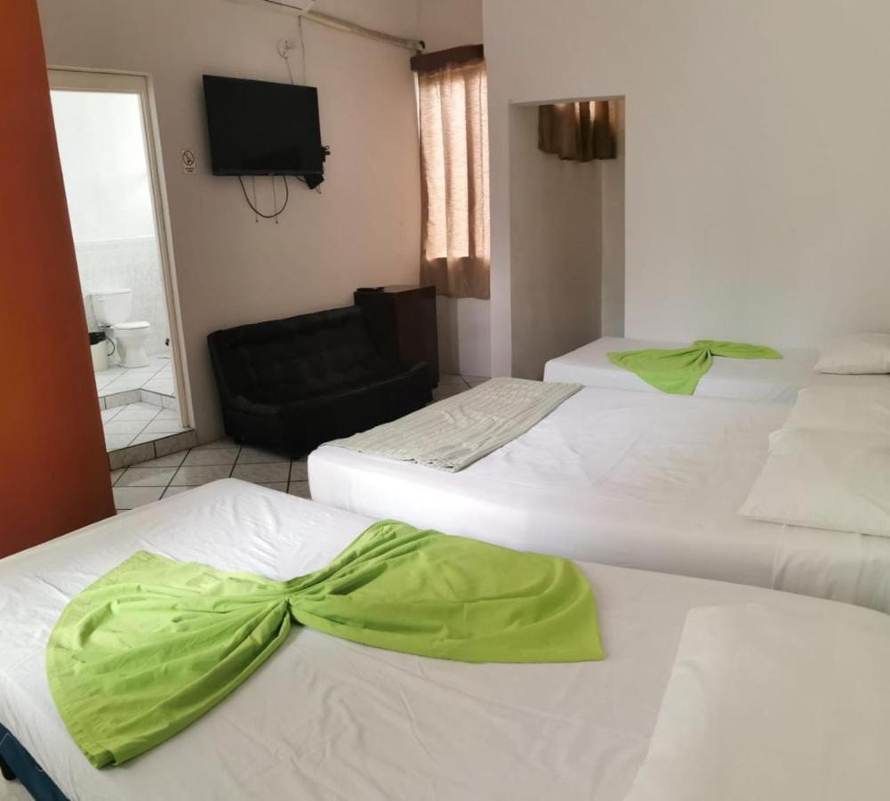 Hostal Tah Itza Флорес Экстерьер фото